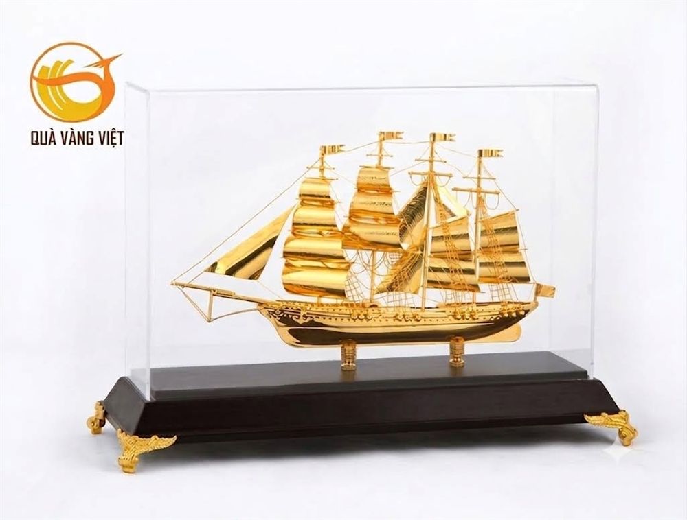 Mô Hình Thuyền Buồm Mạ Vàng - Cỡ 1