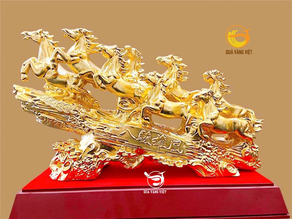 Tượng mã đáo thành công mạ vàng 